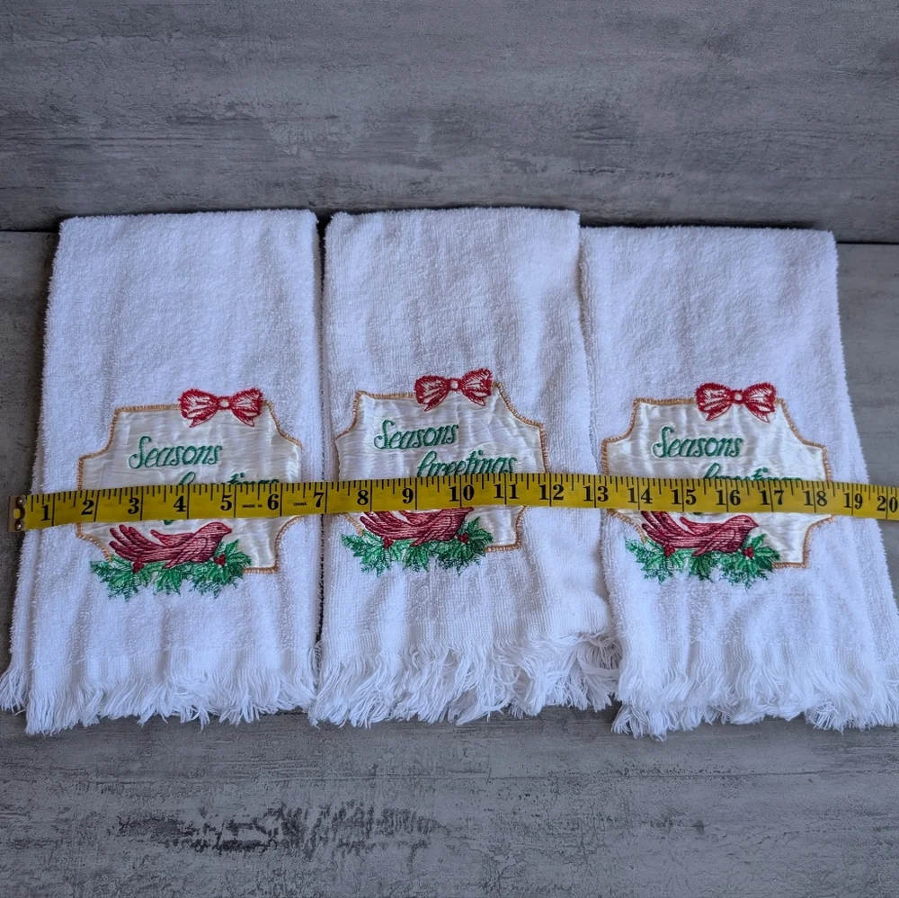 Set of Vintage Embroidered Christmas Towels Hand Towels Kitchen Towels Red Green